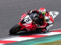 【鈴鹿8耐】4耐は“ライト版8耐”ではない…17歳ライダーが見せた「魂の完走」 画像