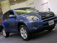 【トヨタ RAV4 新型発表】基本はオーディオレスで、好みのものをチョイス 画像