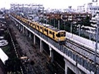 線路と道路の上下関係を入れ替える難解な工事、やっと終了! 画像