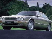 ライツレのデイムラーはBMWのロールスロイスを超えるか 画像