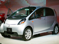 【東京モーターショー05】三菱 i は“かっこカワイイ” 画像