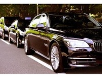アプリでハイヤーが手配できる「Uber」が、タクシーの配車も可能に 画像