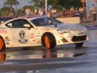 トヨタ 86、連続ドリフトで144.126kmを走行…ギネス新記録［動画］ 画像