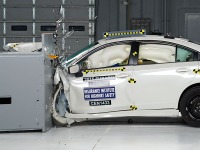 【IIHS衝突安全】スバル レガシィ 新型、トップセーフティピック＋に認定 画像