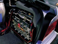 エンジン止めても電装品使いたい放題? ---BMWの新技術 画像