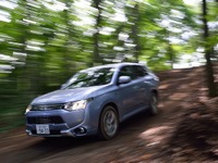 三菱 アウトランダーPHEV オフロード試乗…受け継がれる“パジェロDNA”［動画］ 画像