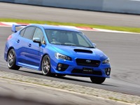 【スバル WRX S4/STI 試乗】高剛性ボディがハンドリングに効いている…片岡英明 画像