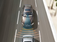 BMW 3シリーズ に前車追従クルーズコントロールを標準装備 画像