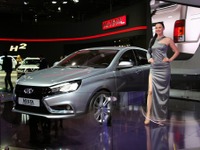 【モスクワモーターショー14】露 アフトワズ の ラーダ、新型セダンの ベスタ 発表…ルノー日産と共同開発 画像