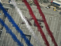 ジャガーの新型セダン、「XE」…初公開イベントにアクロバット飛行隊登場へ 画像