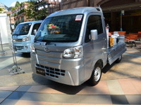 ダイハツ三井社長「軽トラックは新興国でも必ずニーズがある」 画像