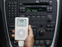 ボルボの iPod アダプターと デジタルジュークボックス 画像
