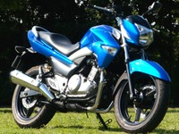 スズキ GSR250 …グローバル展開のスポーツモデル［写真蔵］ 画像