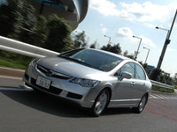 【ホンダ シビック 詳報】自然なフィーリングの1.8リッター i-VTECエンジン 画像