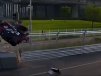 EVレースのフォーミュラE、開幕…最終ラップで大事故の劇的幕切れ［動画］ 画像