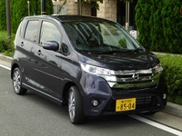 【日産 デイズ 試乗】ハイウェイスターG ターボ、アラウンドビューモニター切り替えが便利…島崎七生人 画像