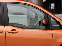 【インプレ'05】熊倉重春 日産『セレナ』ママさんドライバーには頼もしいミニバン 画像