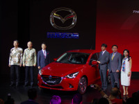 【ジャカルタモーターショー14】意外? マツダ デミオ 新型、ショーお披露目は初 画像