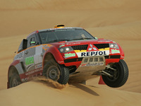 【パリダカ06】写真蔵…三菱 パジェロ エボリューション MPR12型 画像