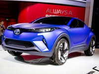 【パリモーターショー14】トヨタ、新世代の小型クロスオーバー C-HRコンセプトを公開 画像