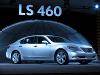 【デトロイトモーターショー06】写真蔵…レクサス LS 、8ATにロングも! 画像