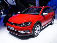 【パリモーターショー14】VW ゴルフ 新型、「オールトラック」登場…ヴァリアント がSUVに 画像