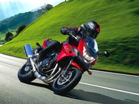 【インターモト14】スズキ バンディット 1250S ABS に新設計フロントカウル装備 画像