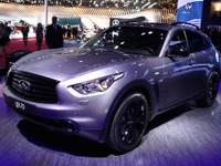 【パリモーターショー14】インフィニティ QX70 に Sデザイン…全身ダーククローム仕上げ 画像