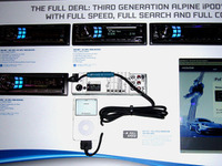 【CES 06】iPodインターフェイス内蔵で高速アクセス…アルパイン 画像