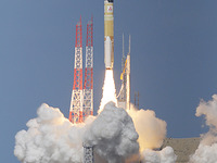 下村文科大臣、H-IIAロケット25号機の打上げ成功で「世界最高水準の信頼性の確立に向け前進」 画像