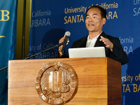 【新聞ウォッチ】青色LED開発、ノーベル物理学賞に輝く3人の日本人研究者 画像