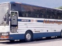 バスジャックも困るが自殺も困る--走行中の高速バスから飛び降り 画像