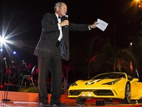 フェラーリ 458 スペチアーレ A 、量産第一号車はおよそ1億円で落札 画像