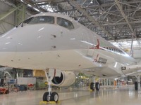 三菱航空機 MRJ ロールアウト「美しい飛行機は、性能も良い」…歴史と開発風景［動画］ 画像