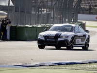 アウディ RS7 自動運転車、サーキット高速デモ走行に成功 画像