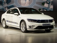 【パリモーターショー14】VW パサート GTE…EV走行距離は最大50km［詳細画像］ 画像