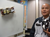 まるで忍者？　首都高の点検ロボット、試作機を公開 画像