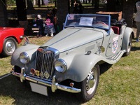 【クラシックカーフェスティバル in 小金井】MG TF / TD / トライアンフ TR-4 / スピットファイア / モーリスマイナーなど［写真蔵］ 画像