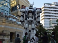 東京国際映画祭、六本木に「パトレイバー」立つ 画像