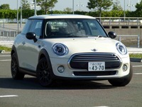 【MINI ワン 試乗】シンプルさが素の魅力を引き立てるベースモデル…島崎七生人 画像