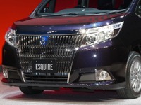 【トヨタ エスクァイア 発表】水澗チーフエンジニア「高級感を端的に表しているのがフロントグリル」 画像