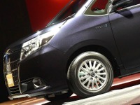 【トヨタ エスクァイア 発表】横浜ゴム BluEarth E52 を新車装着 画像