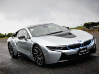 【BMW i8 試乗】 先進的ながら原始のハートを刺激するスーパーカー…諸星陽一 画像