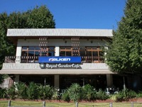 「ファルケン・カフェ」が青山にオープン、タイヤモチーフの限定メニューや実車展示…16日まで 画像