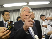 スズキ鈴木会長、軽への燃費課税の検討「地方いじめを東京でやっている」 画像