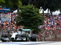 【F1 ブラジルGP】ロズベルグが激しいタイムアタック合戦制し、今季10回目ポール 画像