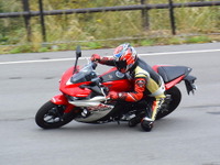 【ヤマハ YZF-R25 発売】甲高いサウンドと軽快な走りを動画でチェック！［動画］ 画像