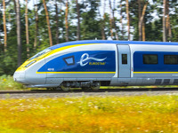 ユーロスター、最高速度320km/hの新型車両「e320」を初公開…デザインはピニンファリーナ 画像