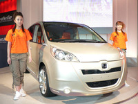 【東京オートサロン06】ケータイ世代へ…ステップワゴン×ファイナル ホーム 画像