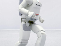 新型 ASIMO が体操演技…ホンダウェルカムプラザ 画像